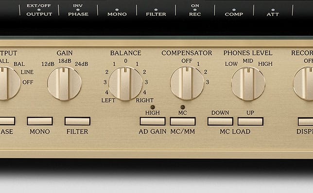 Accuphase C-2900