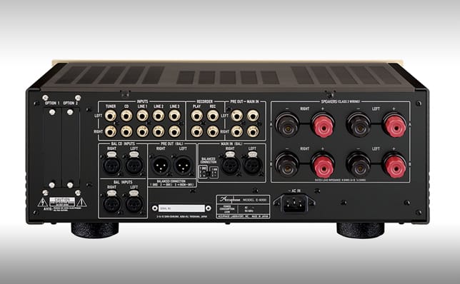 Accuphase E-4000