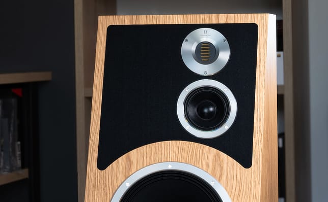 Audiovector Trapeze w Q21
