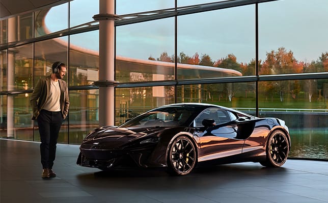 Bowers & Wilkins Px8 McLaren Edition