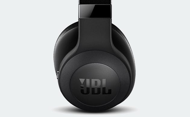 Bezprzewodowe słuchawki wokółuszne JBL E500 BT