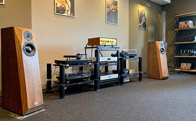 Leben CS-600X z Adam Vox Set w salonie Q21