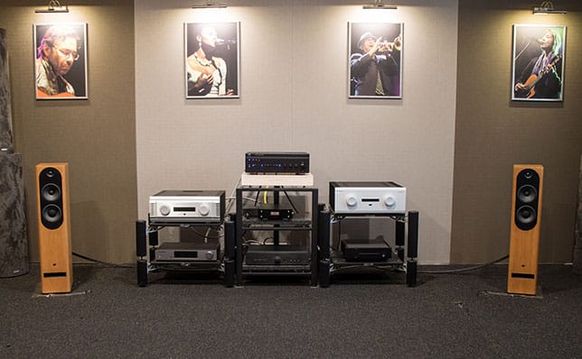 NAD C375 BEE z Jean Marie Reynauld Lunna