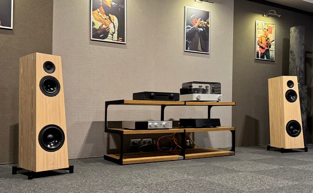 Ø Audio Frigg 02 w salonie Q21