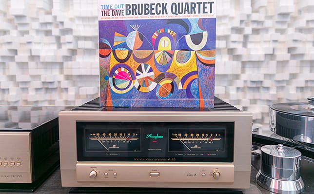 Premiera Accuphase A-48