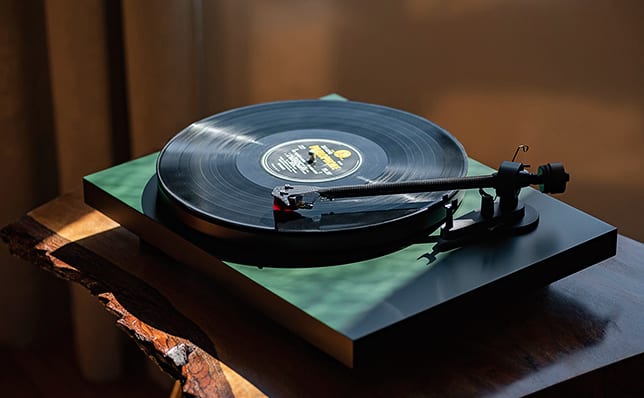 niezdefiniowano - Pro-Ject Debut Carbon Evo w Q21