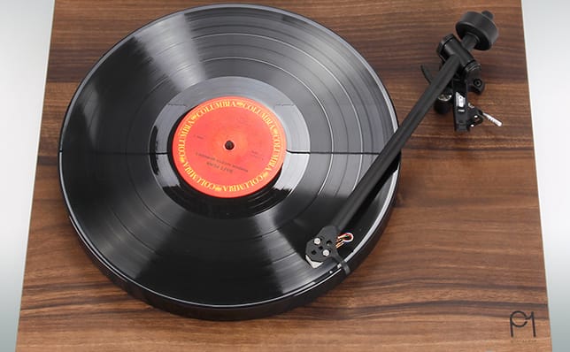 Rega Planar 1 Limited Walnut