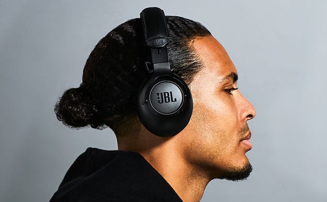 Virgil Van Dijk z JBL