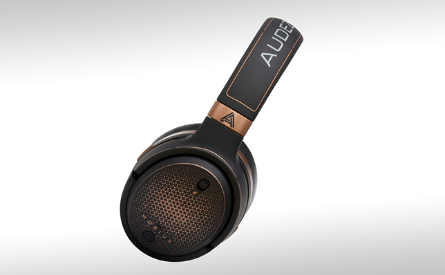 Audeze Mobius