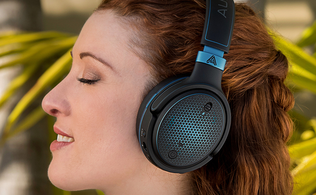 Audeze Mobius