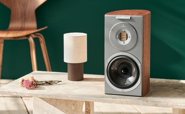 Audiovector R1 Arreté