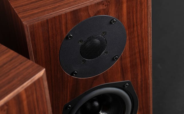 Falcon Acoustics M10