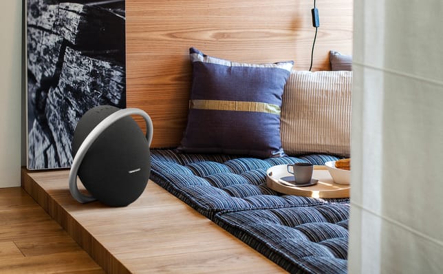 Harman Kardon Onyx Studio 8