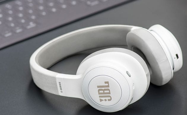 JBL E55BT