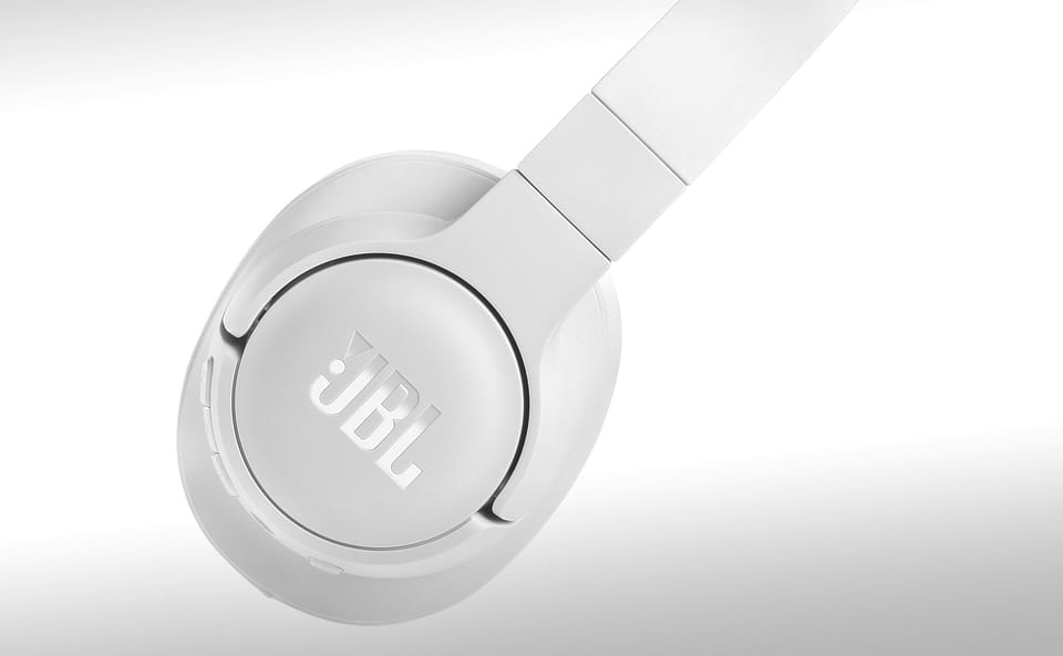 Test i recenzja JBL Tune 720BT - Upadek z hukiem.