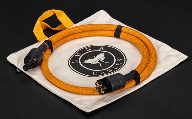 Luna Cables Orange AC Power