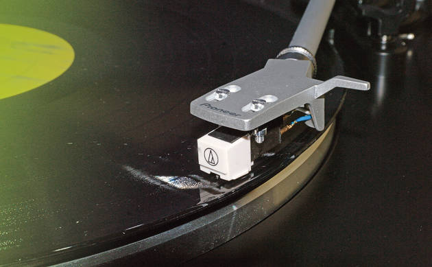 gramofon Pioneer PL-30