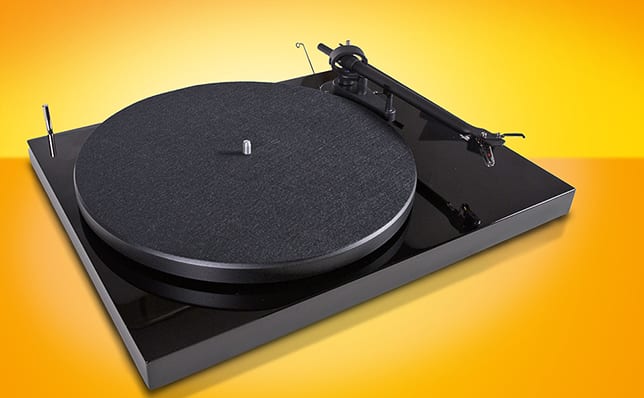 Gramofon - Pro-Ject DEBUT III