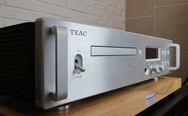 TEAC VRDS-701
